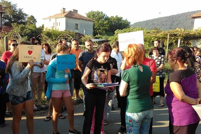 През лятото жителите на Ново Лески протестираха срещу кариерата, снимка: Фейсбук