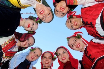 Международно признание за Студентския фолклорен ансамбъл на ЮЗУ