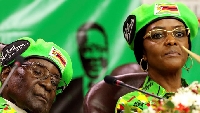 В Зимбабве изгониха жената на 93-годишният Мугабе. Той е задържан