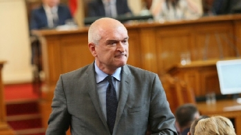 Председателят на НС Димитър Главчев хвърли оставка