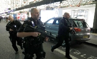 Полицията в Лондон съобщи за стрелба на метростанцията Oxford Circus