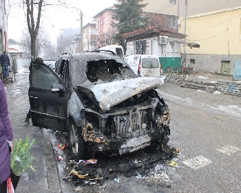 Запалиха с коктейл Молотов заведение и кола в Хаджидимово