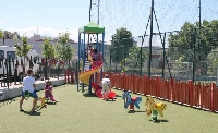 Сливат детски градини в община Петрич, децата били с 252 по-малко