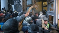 Тежки сблъсъци на привърженици на Саакашвили с полицията в Киев