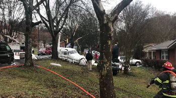 Самолет падна в град Ноксвил, щата Тенеси