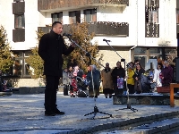 Коледният дух завладя Белица, кметът Ревански пожела здраве и благодат
