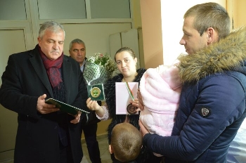 Фикрие от Брезница е първото бебе за 2018 г. в Неврокопско