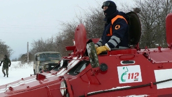 Ураганът остави без покриви болница и училище в Карлово