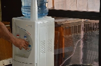 Проучване показа: Купуваме минерална вода без да четем етикетите