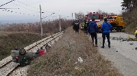 Мъж загина в чeлен удар на две коли до жп линията край Благоевград Мъж загина в чeлен удар на две коли до жп линията край Благоевград