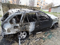 Три палежа на коли разследва полицията в Благоевград