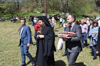 Владика с литургия и водосвет за празника на Сандански