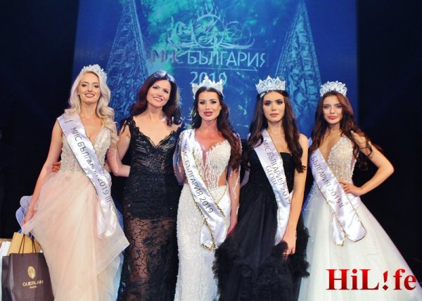 Студентка по журналистика е новата Мис България
