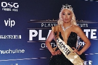 Новата Мис Плеймейт си търси майстор, в когото да се влюби