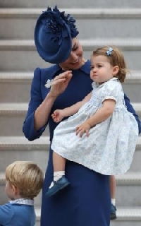 Канада посрещна принцеса Шарлот и принц Джордж