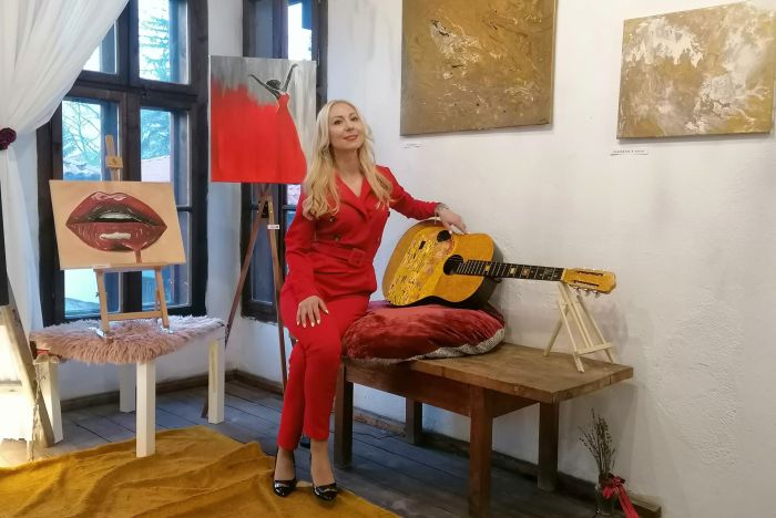 Художничката Мария Иванова: Огънят на рисуването топли душата ми!